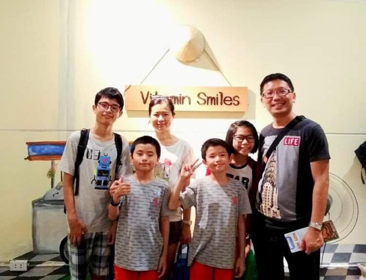 The Art - Vitamin Smiles Hostel Thành Pho Ho Chí Minh Esterno foto